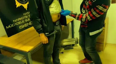 2 Kişi Üzerlerine Sardıkları 977 Gram Uyuşturucu İle yakalandı