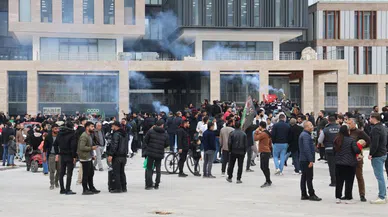 Esad Ülkeyi Terk Etti Adana'daki Suriyeliler Kutlama Yaptı
