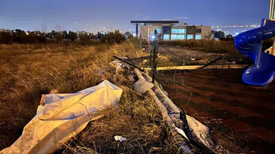 Fırtına Konteyneri Oyuncak Gibi Savurdu