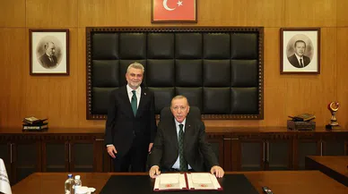 Cumhurbaşkanı Erdoğan, Büyükşehir Belediyesini Ziyaret Etti