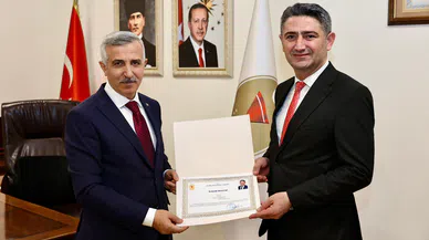 Vali Ünlüer'den, Cemil Boz'a Veda