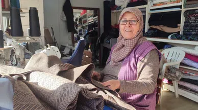 5 Çocuklu Kadın Konteynerde Terzilik Yapıyor