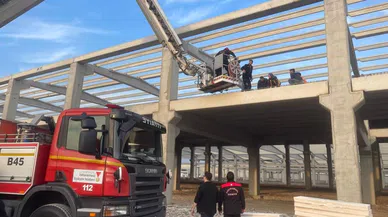 Kahramanmaraş'ta inşaattan düşen 2 işçi yaralandı