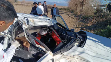 Otomobil şarampole devrildi: 2 yaralı