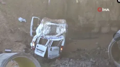 Servis minibüsü dere yatağına uçtu