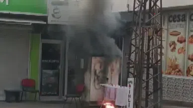 Bomba Gibi Patlayan Trafo Alevlere Teslim Oldu
