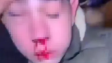 Sağır ve Dilsiz Çocuğa İşkenceyi Kameraya Alıp Abisine Gönderdi
