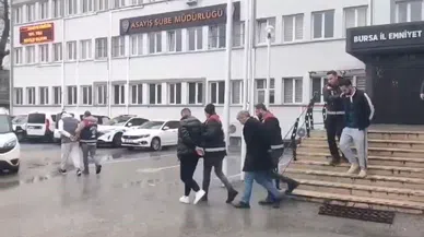 Yaşlı kadını ‘Polis’ diyerek kandırıp 1 milyon 500 bin lira dolandırdı