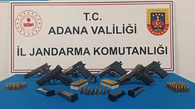 2 Araçta 6 Ruhsatsız Tabanca Ele Geçirildi