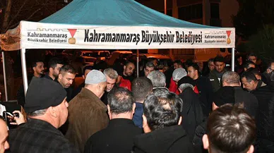 Kahramanmaraş'ta Miraç Kandil'nde Süt Dağıttılar