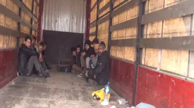 Tırda 11 düzensiz göçmen yakalandı