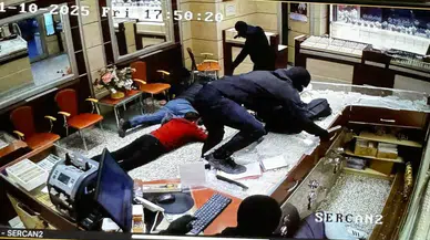 Silahlı kuyumcu soygunu: Yaklaşık 20 kilo altın çalarak kayıplara karıştılar