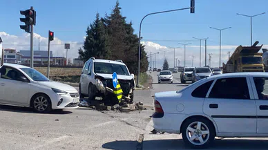 Kayseri Yolunda Trafik Kazası: İki Yaralı