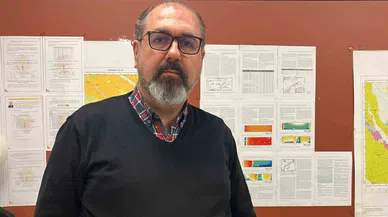"Ege’deki hareketlilik sonucu ya büyük deprem olacak ya da yeni bir volkan oluşacak"
