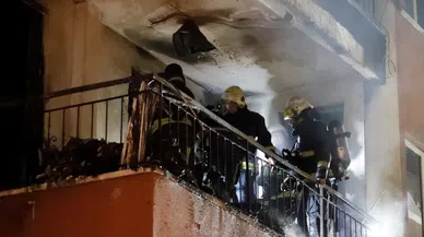 Balkona stoklanan cep telefonu bataryaları bomba gibi patladı