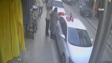 Öfkeyle arabaya bindi, sokaktan geçen vatandaşa çarptı