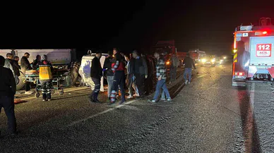 Otomobil U Dönüşü Yapan Tıra Çarptı: 1 Ölü, 1 Yaralı