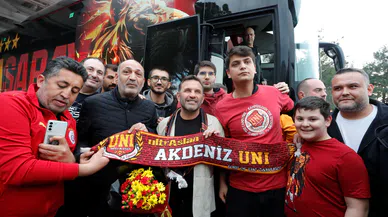 Galatasaray, Antalya'da sevgi gösterileri ile karşılandı