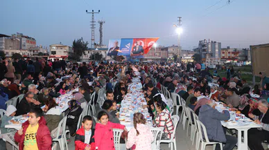 Yüreğir Belediyesi İftar Sofralarında Binlerce Kişiyi Ağırlıyor