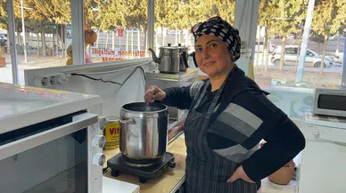 Depremde evi ve işyeri yıkıldı konteyner çarşıda hayata sıfırdan başladı