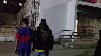 16 yaşındaki şüpheliler, 4 kişiyi gasp edip 2 öğrenciyi bıçakladı