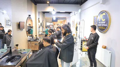 Berberler Sahura Kadar Mesai Yapmaya Başladı