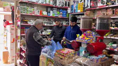 Gizemli hayırsever, 400 depremzede ailenin bakkal borcunu ödeyip kayıplara karıştı