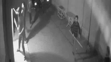 Ellerinde Sopalarla Eve Saldırıp, Bir Genci Darp Ettiler