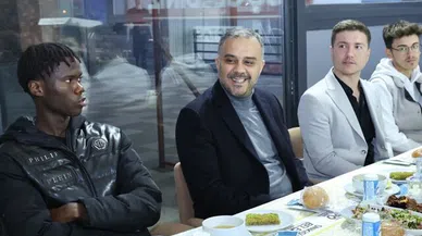 Başkan Toptaş, 63 ülkeden gelen Yedikıta’lı öğrencilerle iftar sofrasında buluştu