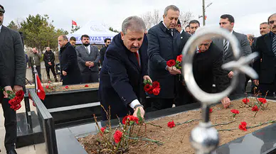 Gazeteci İsmail Güneş ve Beraberindekiler Mezarı Başında Anıldı