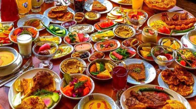 Uzmanından Ramazan ayı tavsiyeleri: "İftarda yenilen yemeklerin sahurda tüketilmemesi gerekiyor"