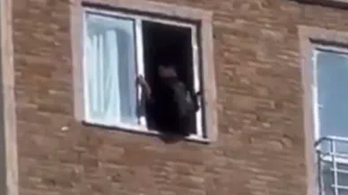 Polis, intihara kalkışan genç kızı son anda kurtardı