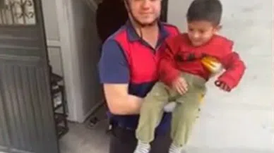 Oyun Oynarken Mahsur Kalan Çocuğu İtfaiye Ekipleri Kurtardı