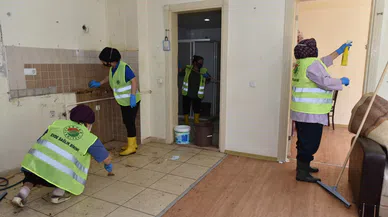 Tekerlekli Sandalyede ki Adam İçin Komşuları Yardım İstedi