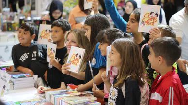 Kitap Fuarı’na Kitapseverlerin İlgisi Sürüyor