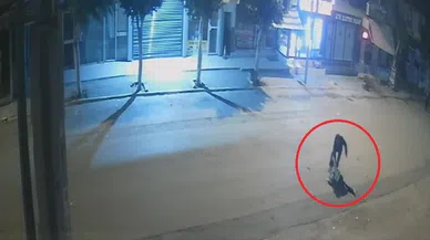 İşe gitmek için babasıyla servis bekleyen genç kadın dehşeti yaşadı