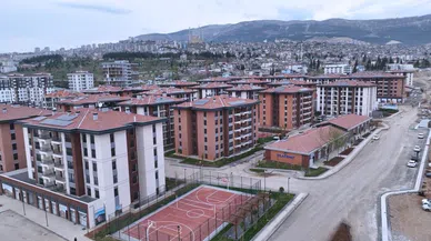 Bakan Kurum: "Ebrar Sitesi’nin yerine yaptığımız güvenli, konforlu konutlarımızı tamamladık"