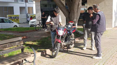 Otomobile Çarpan Motosikletli Yaralandı