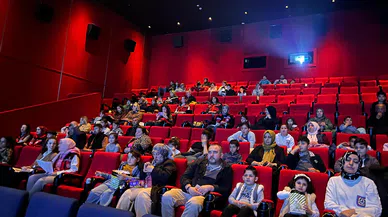 Aile ve Sosyal Hizmetler İl Müdürlüğü, Çocuklarla Sinema Etkinliğinde Buluştu