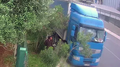 Tırın camını kırıp telefon çaldı