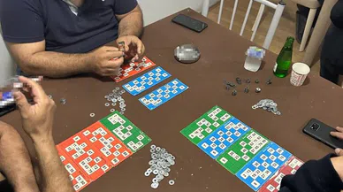 Kumar oynatıp canlı yayınladı, polis baskın yaptı