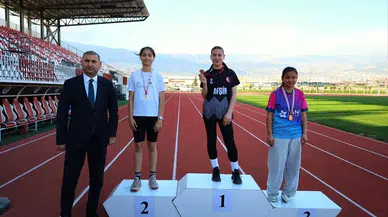 Genç Sporcular Pistte Yarıştı, Ödüller Verildi