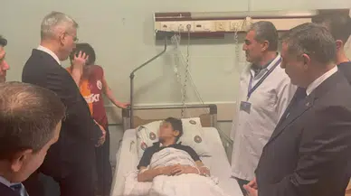 Bakanlar Yaralı Öğrencileri Hastanede Ziyaret Etti