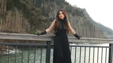 Şira Yeni Şarkısıyla Dikkatleri Üzerine Çekti