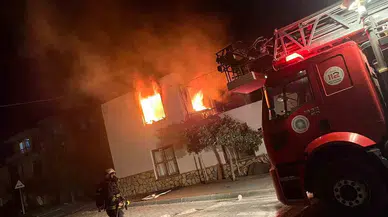 Gece Yangını Paniği: İki Çocuk Hastaneye Kaldırıldı