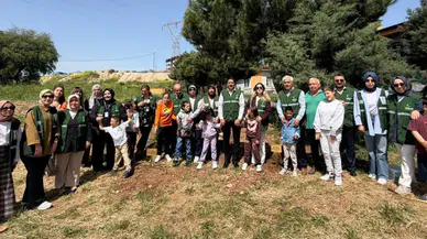 Öğrencilerden Anlamlı Fidan Dikimi