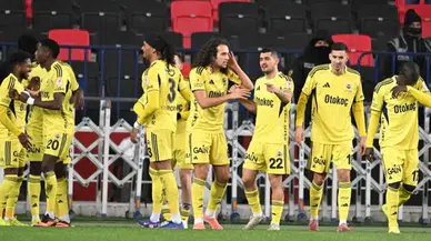 Fenerbahçe Konyada İlk Yarıyı Önde Kapattı