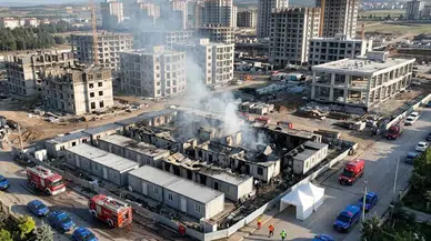 Kahramanmaraş’ta Şantiye Kamp Alanında Yangın: 1 Ölü, 6 Yaralı
