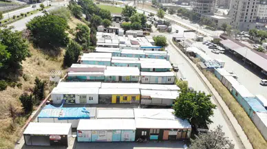 Kahramanmaraş'ta Esnaflara Verilen Konteynerler Kaldırılıyor