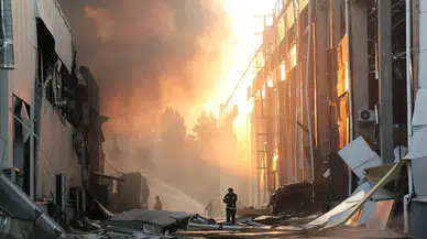 Rusya'dan Kiev'e Balistik Füze Saldırısı: 2 Kişi Hayatını Kaybetti